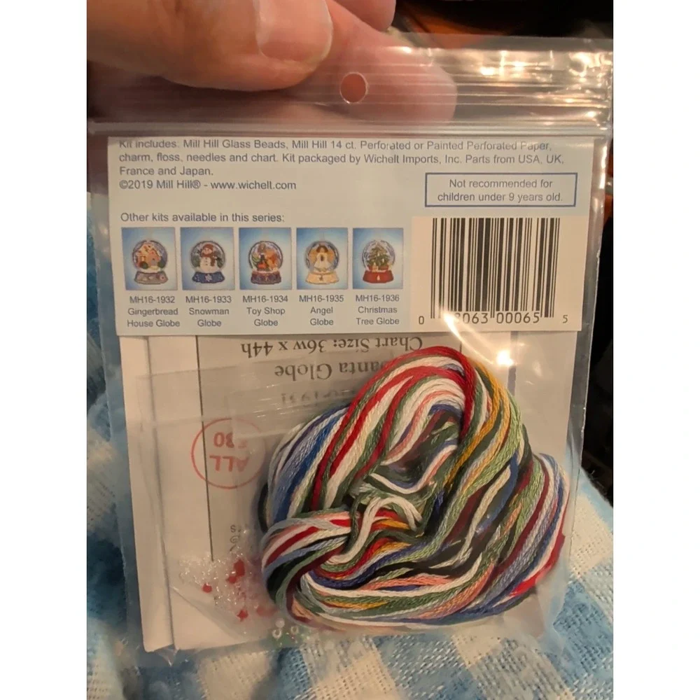 New Kit Mill Hill Glass Bead Charmed Ornament MH16-1931 Snowman Santa Globe